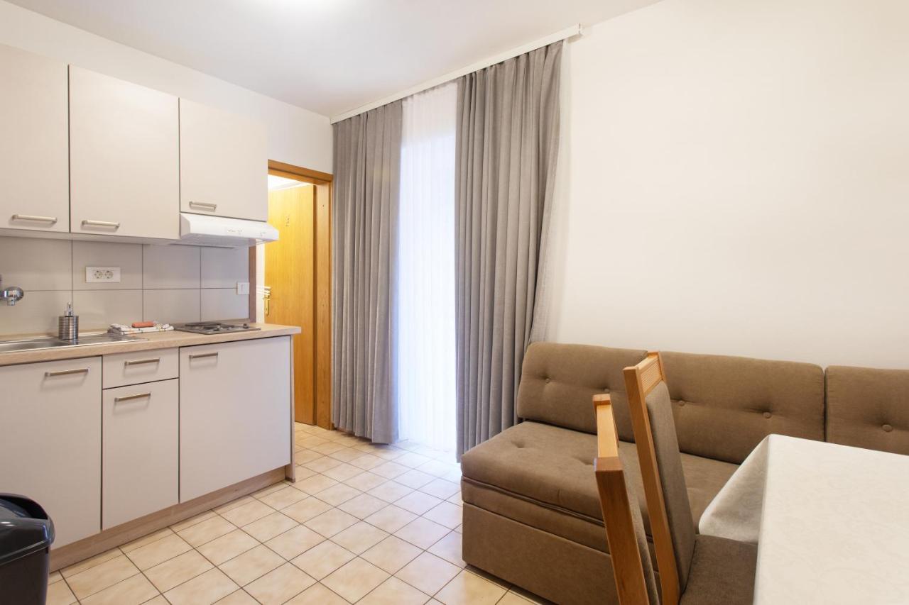 Apartmaji Pri Perotu Izola Exterior foto